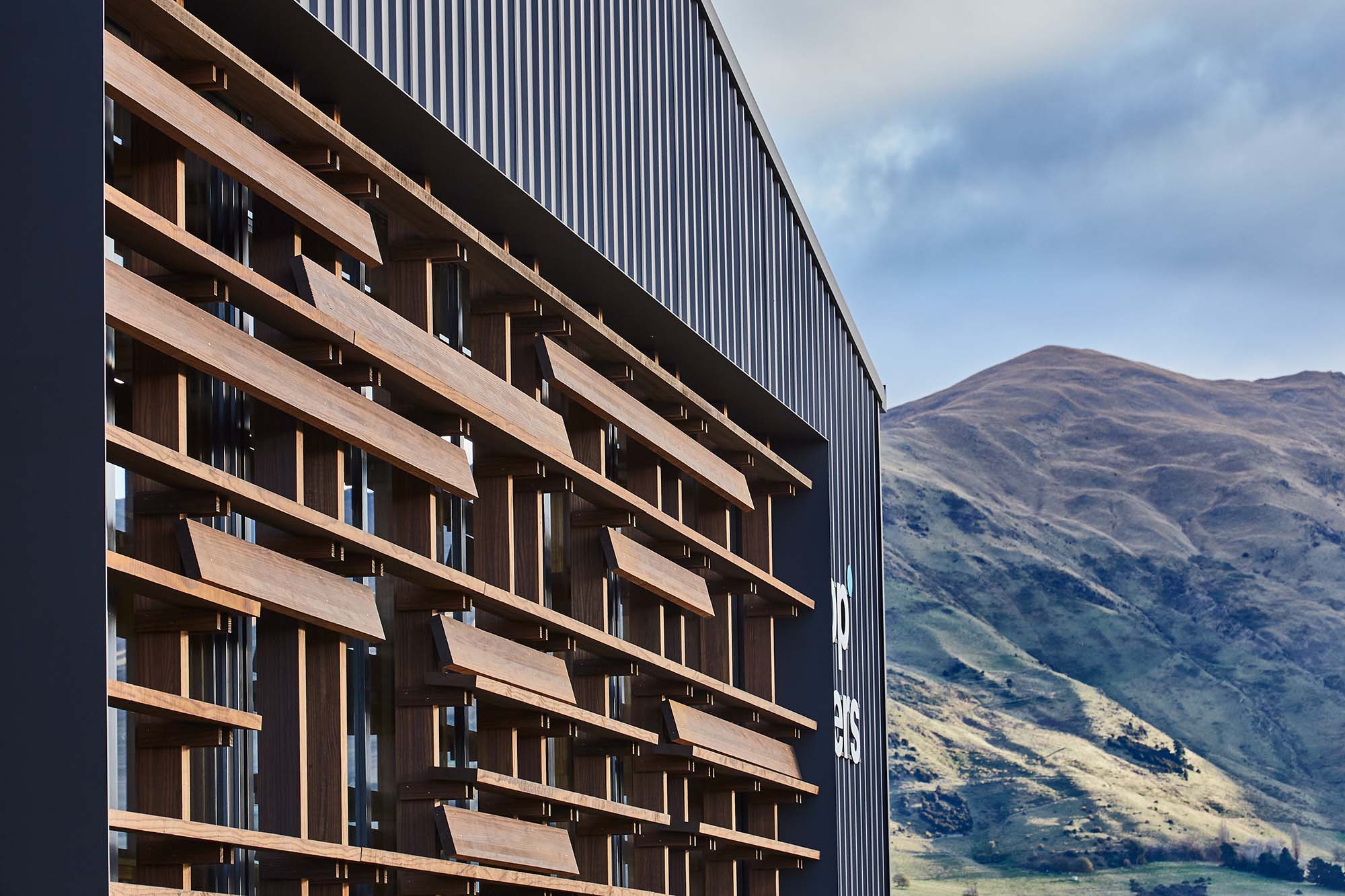 Dunlop-Hub-Vulcan-Joinery-Abodo-Wood-01